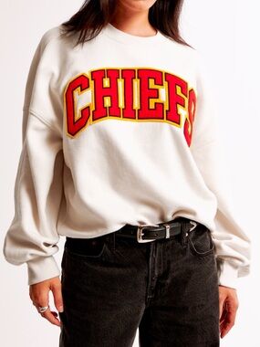 Abercrombie & Fitch Kansas City CHIEFS Sunday Crew